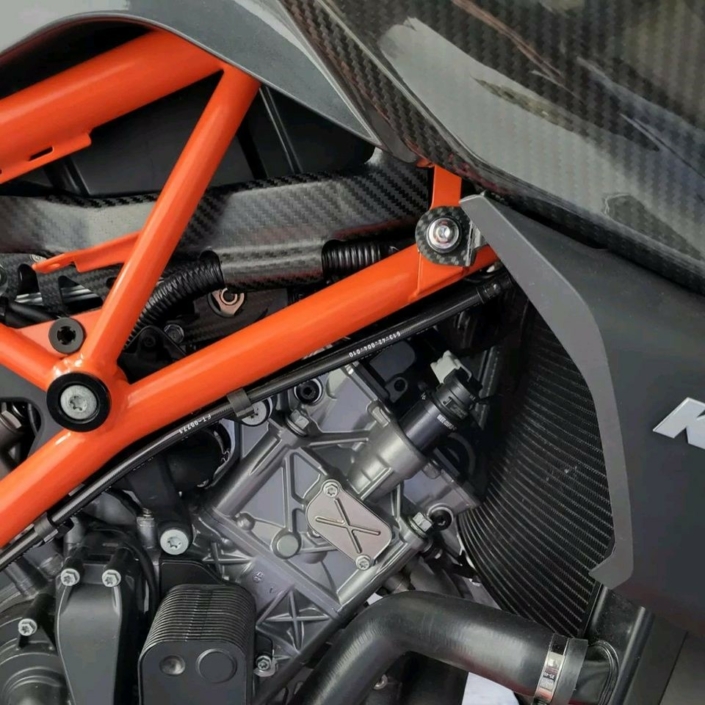 SLS Deckel KTM 1290 Superduke in Zülpich Andre Pferrer CNC Fräsen