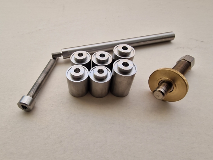 Einstellschraube M16x0,5